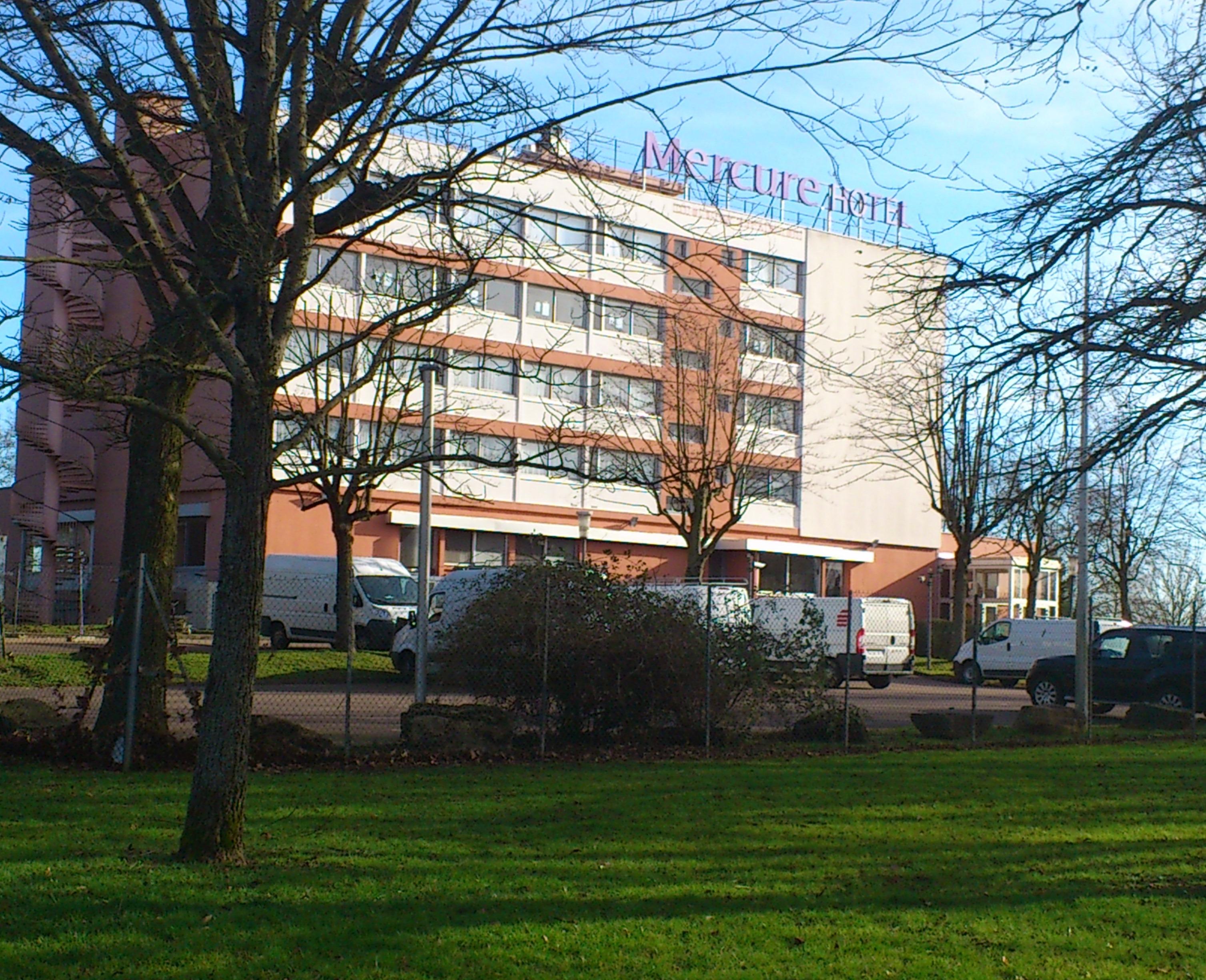 Hotel Mercure Macon Bord De Saone Eksteriør bilde